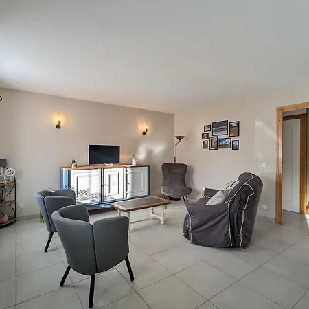 De Charme Pour 6 Personnes Avec Terrasse Et Wifi Raucoules